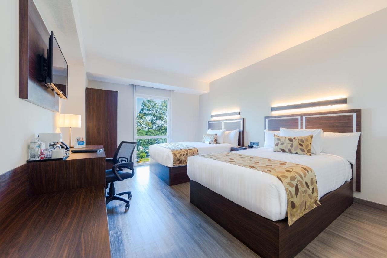 Sleep Inn Guadalajara Galerías Bagian luar foto